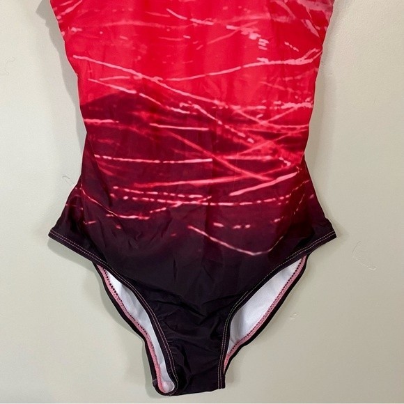 Women’s One Piece Crisscross Ombre Swimsuit Red, Pink & Maroon Size Small NWOT - Picture 3 of 6